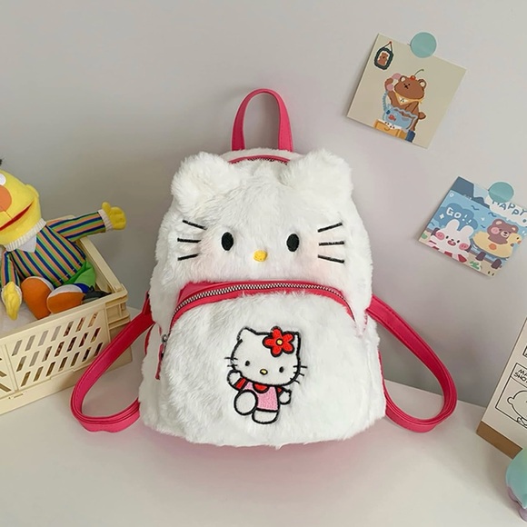 🆕 Hello Kitty backpack 🎒 - Picture 2 of 6